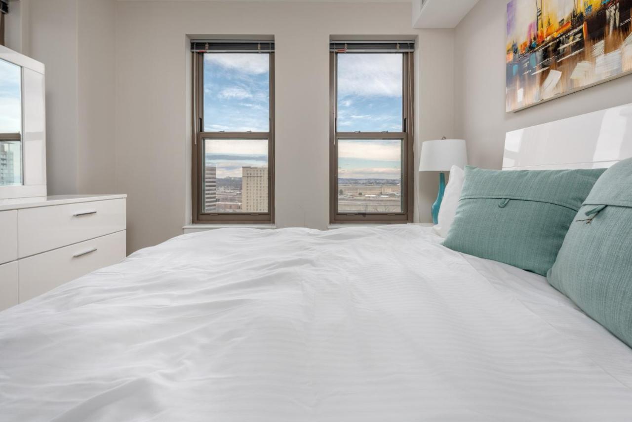 Global Luxury Suites Near Pentagon City Arlington Room photo